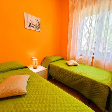 Orange House Apartamento *